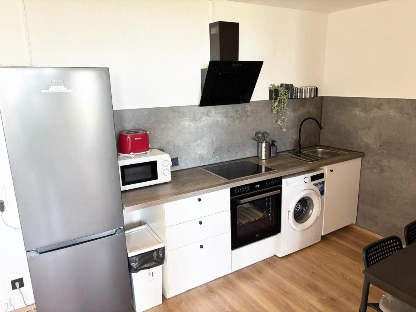 Cologne Fair Apartment With Cathedral View Buitenkant foto